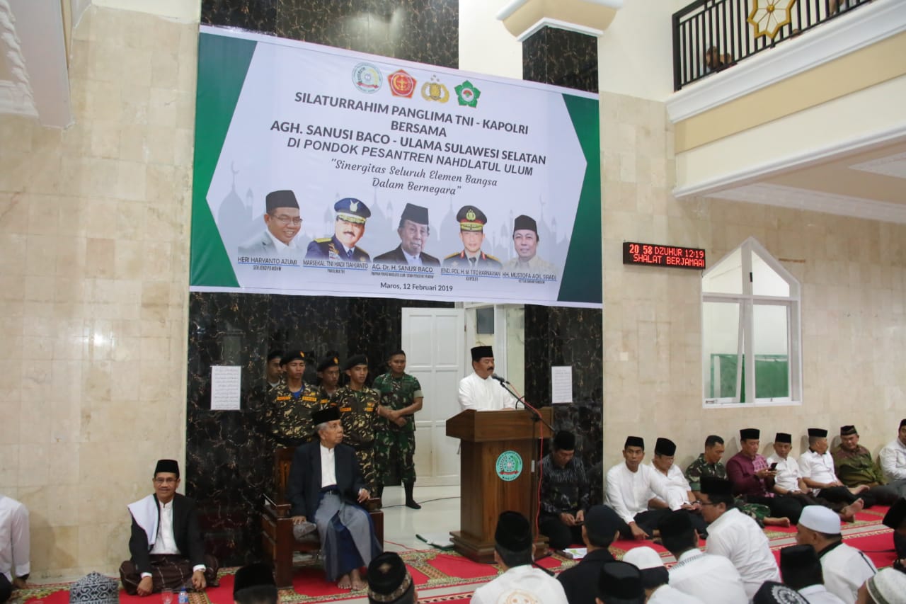 Kapolri bersama Panglima TNI Silaturahmi ke Pondok Pesantren Nahdlatul Ulum Maros Sulawesi Selatan