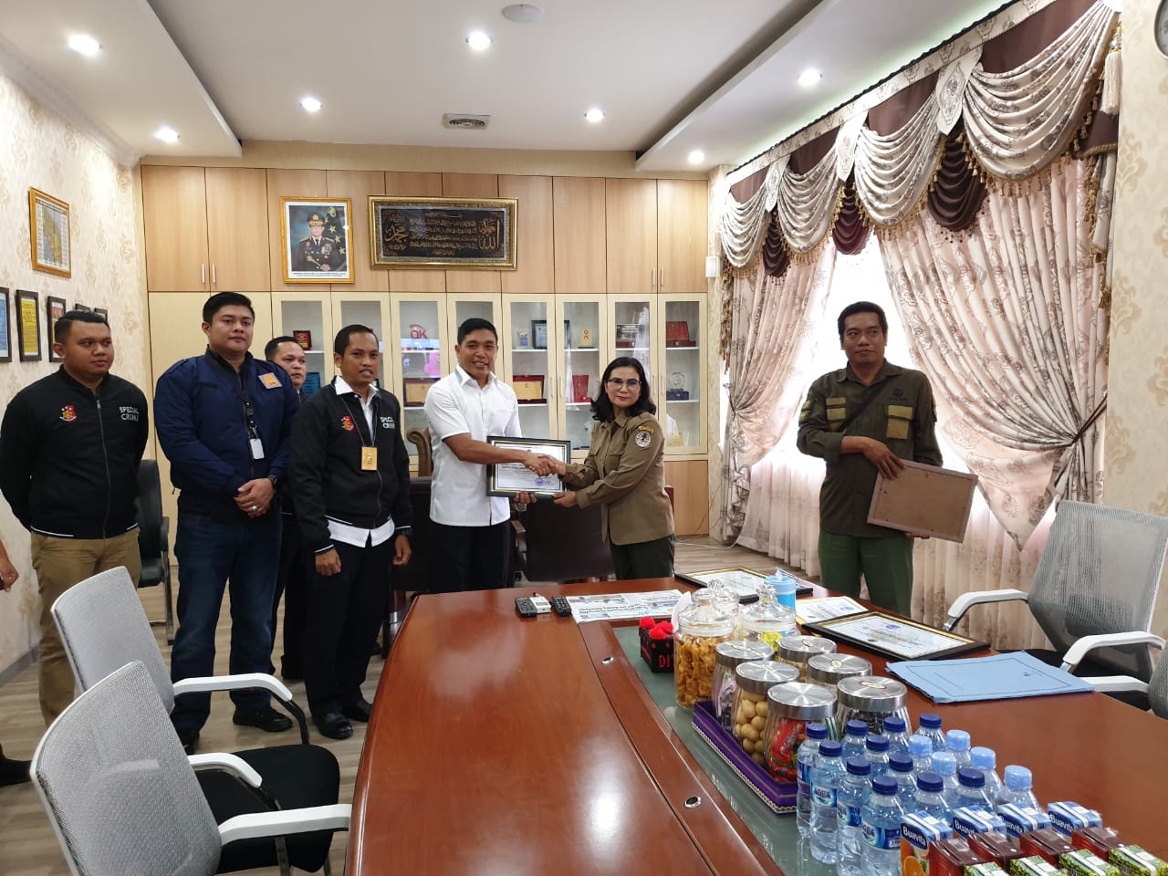 BKSDA Provsu Beri Penghargaan Kepada DitKrimsus Polda Sumut Ungkap Satwa Dilindungi
