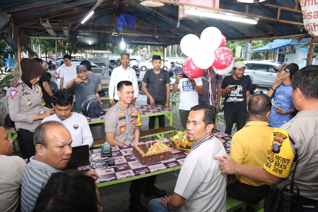 HPN 2019 di Rayakan Kapolrestabes Medan di Warkop Jurnalis