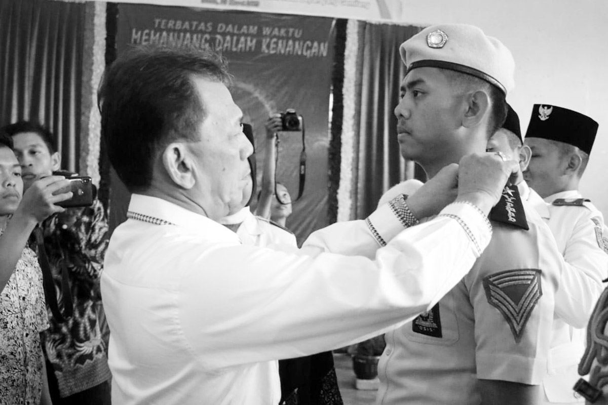 Bupati Tapsel Lepas 115 Orang Ambalan SMAN 2 Plus dan SMK Kesehatan