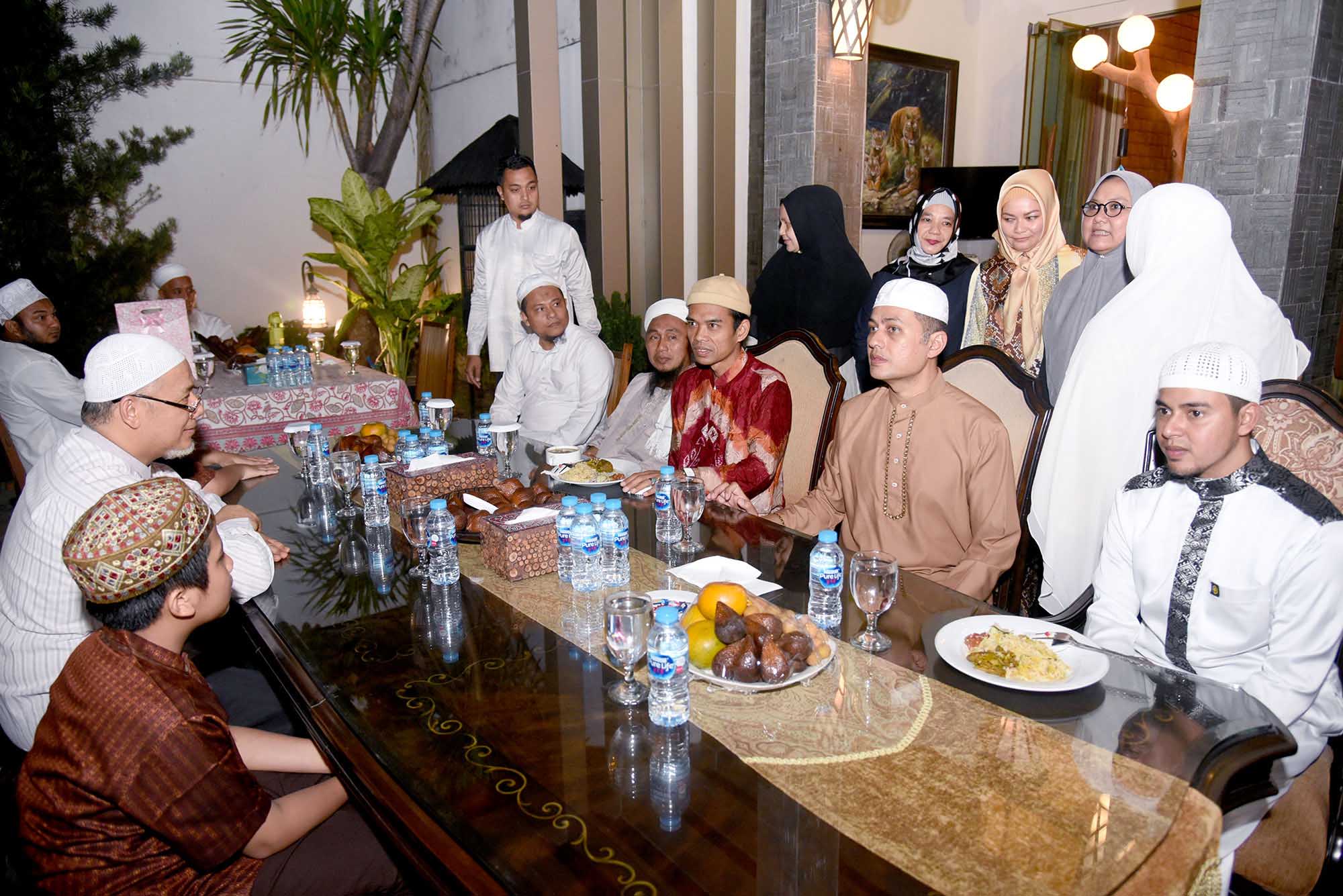 Wagub Sumut Jamu Makan Malam UAS