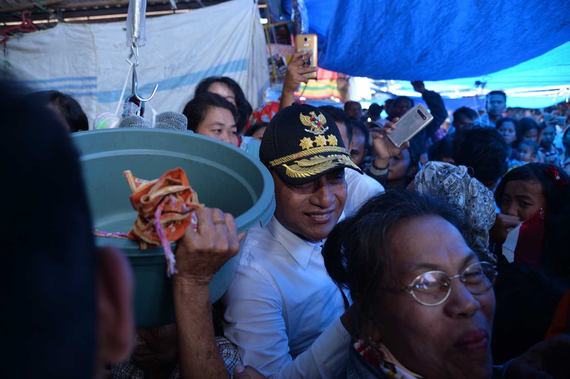 Gubernur Sumut dan Presiden Jokowi Tinjau Pasar Onan Baru, Ini yang dibeli Iriana Jokowi