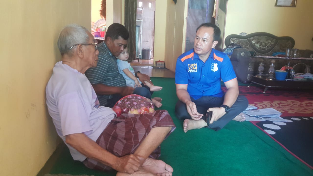 Peran dan Dukungan Perangi Peredaran Narkoba, Kasat Narkoba Polres Sergai Silaturahmi Dikediaman Ketua MUI