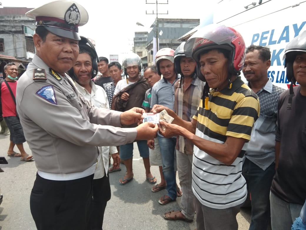 Pos Lantas Bilah Hilir Labuhanbatu Gelar Sosialisasi Lalulintas dan Berikan SIM C Gratis