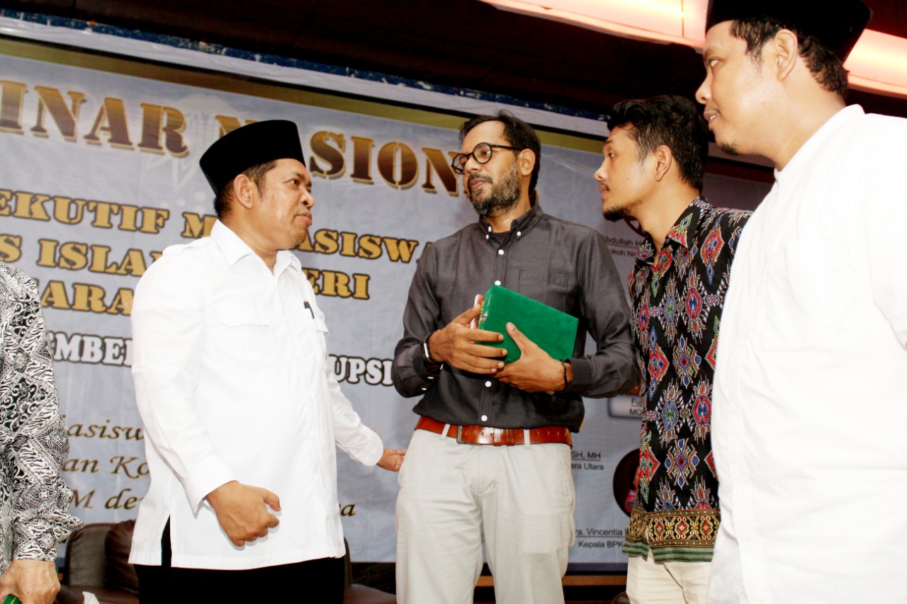 DEMA UIN-SU Gelar Seminar Nasional Bertajuk Anti Korupsi, Mahasiswa Jangan Terjebak Politik Praktis  Â 