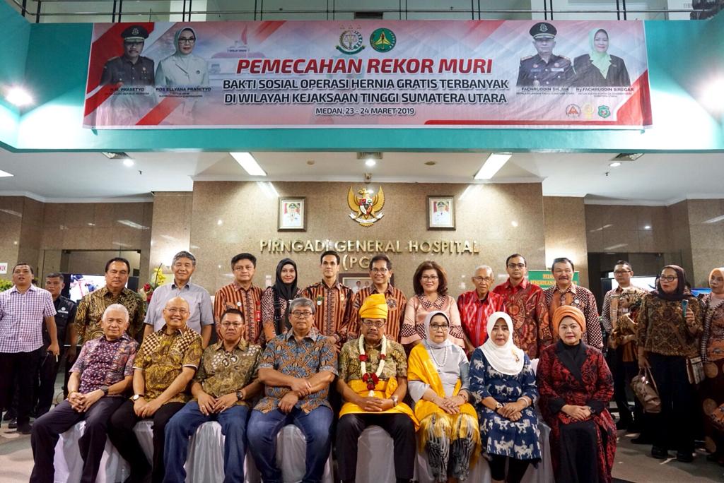 Kejatisu Pecahkan Rekor MURI Gelar Operasi Hernia