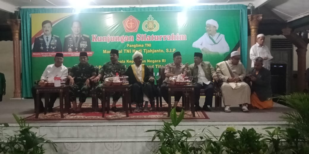 Kapolri  & Panglima TNI Kunjungi Pesantren Al Kautsar Al Akbar di Jalan Pelajar Medan Guna Pererat Silaturahmi