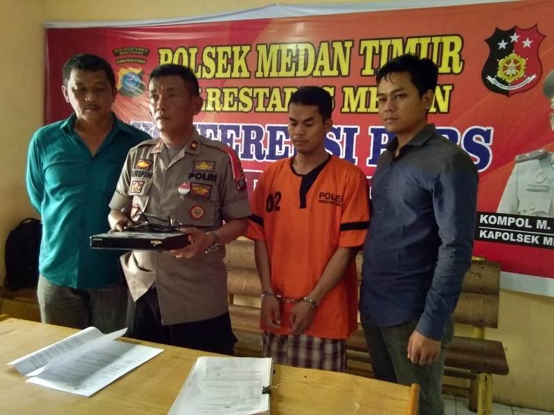 Remas Payudara Siswi SD, Karyawan Alfamart Gol