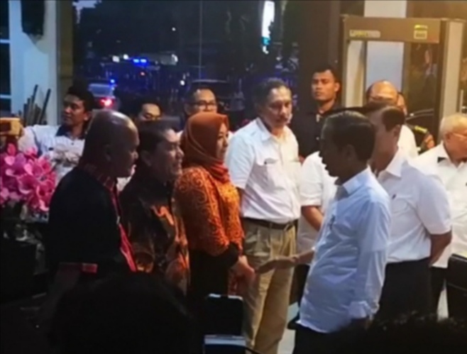 Presiden Jokowi Tanya Bupati Perkembangan Gunung Sinabung