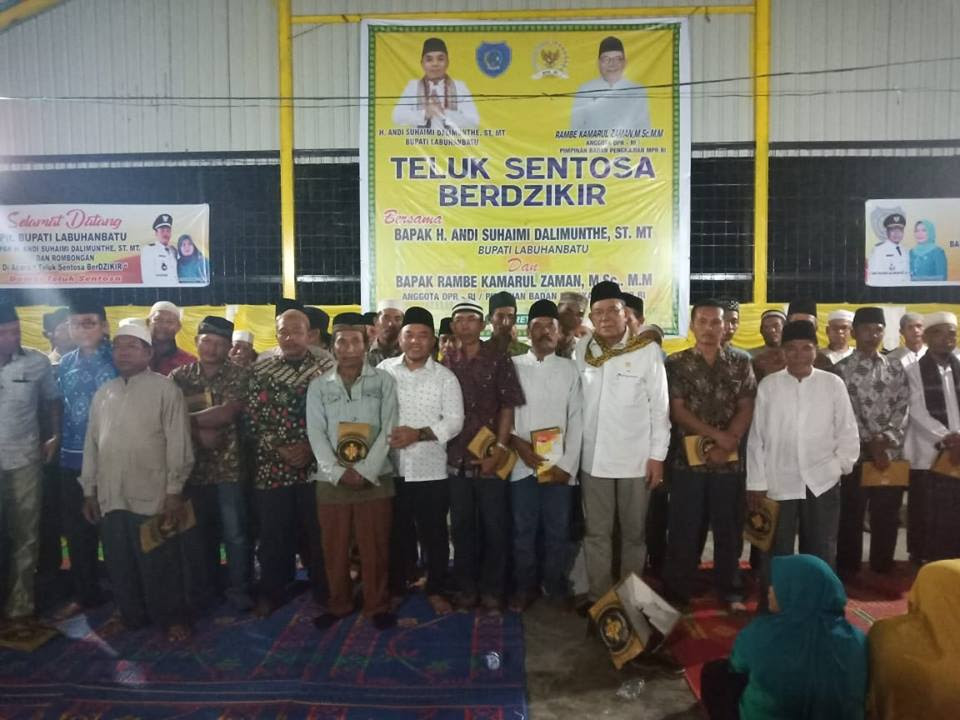 Plt. Bupati Labuhanbatu Hadiri Kegiatan Zikir Akbar Di Desa Teluk Sentosa