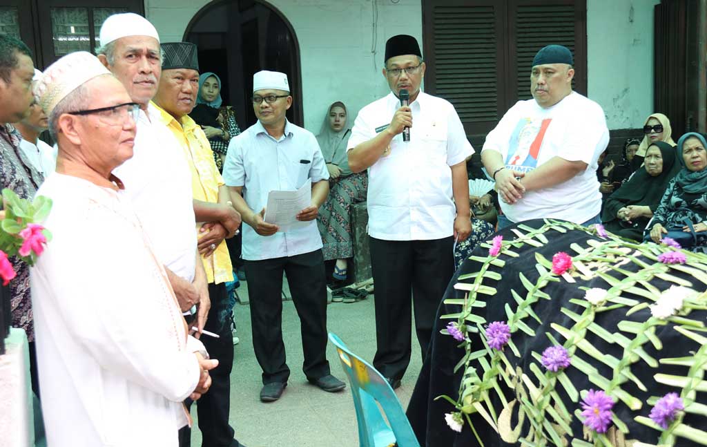 Akhyar Lepas Keberangkatan Jenazah Orang Tua Mantan Ketua Kadin Medan