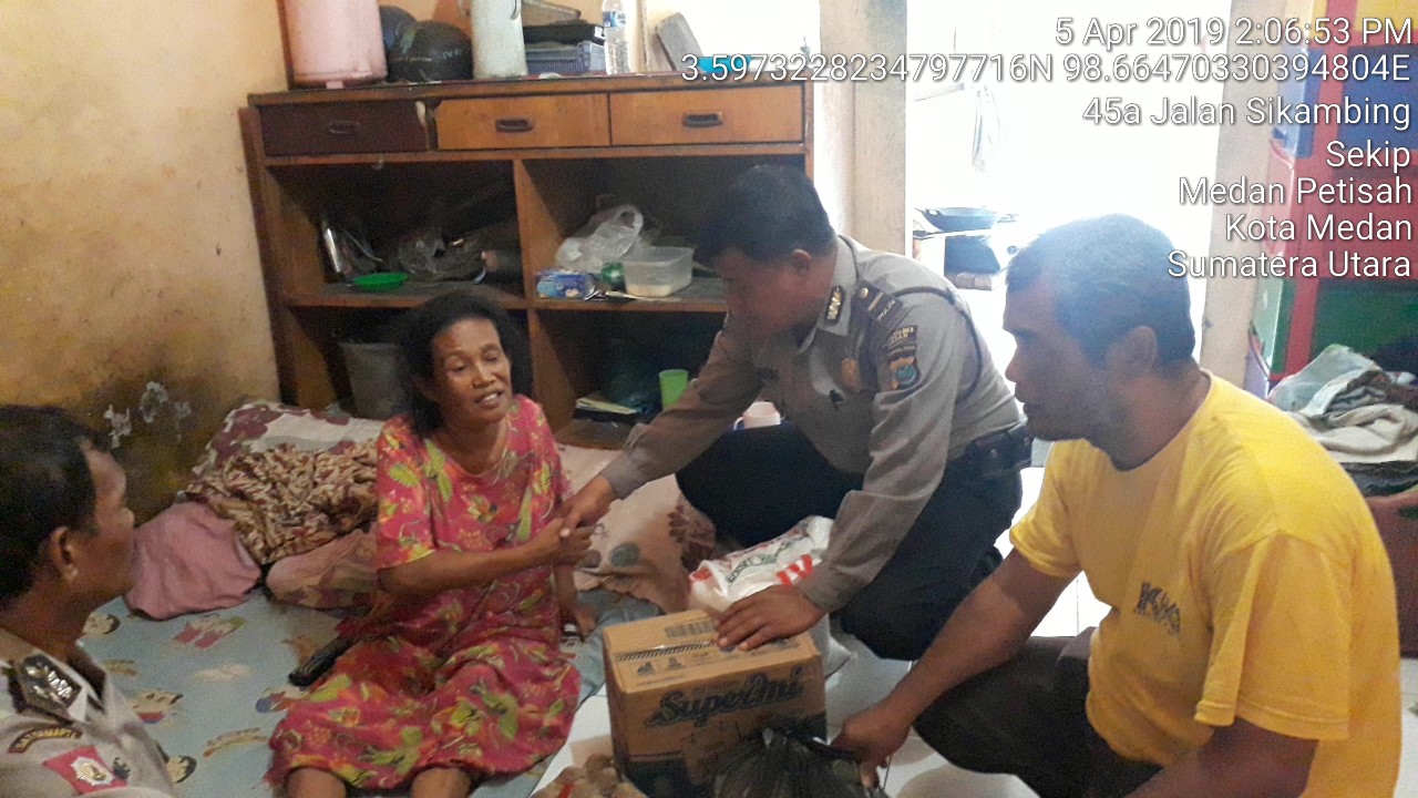 Giat Sambang Polsek Medan Baru Berikan Tali Asih Kepada Warga Yang Kurang Mampu