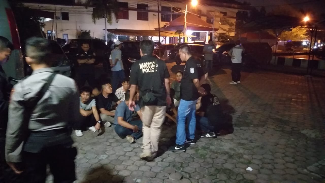 23 dari 52 Pengunjung Diskotek Titanic Frog Yang Ditangkap Poldasu Diserahkan ke BNNÂ 