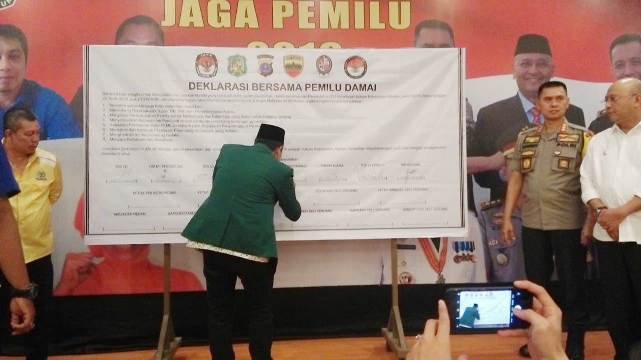 Ketua PCNU Medan Tandatangani 