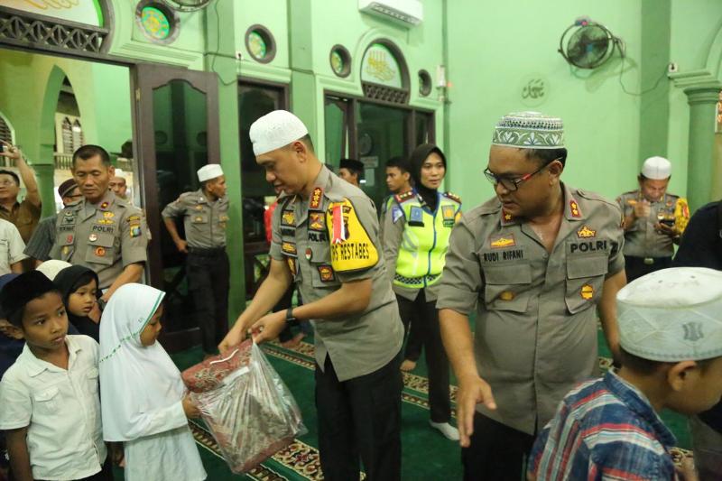 Anak Panti Asuhan Zending Islam Terima Tali Asih