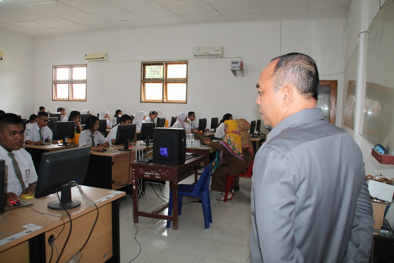 Kunjungi 4 SMAN, Plt Bupati Labuhanbatu : Jangan Coret Baju dan Balapan Liar