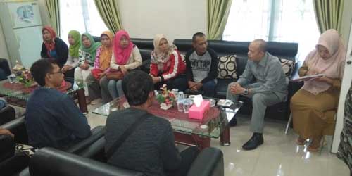 Puluhan Buruh UD Cosmo Prano Demo, Donny : Sampaikan Semua Permasalahan