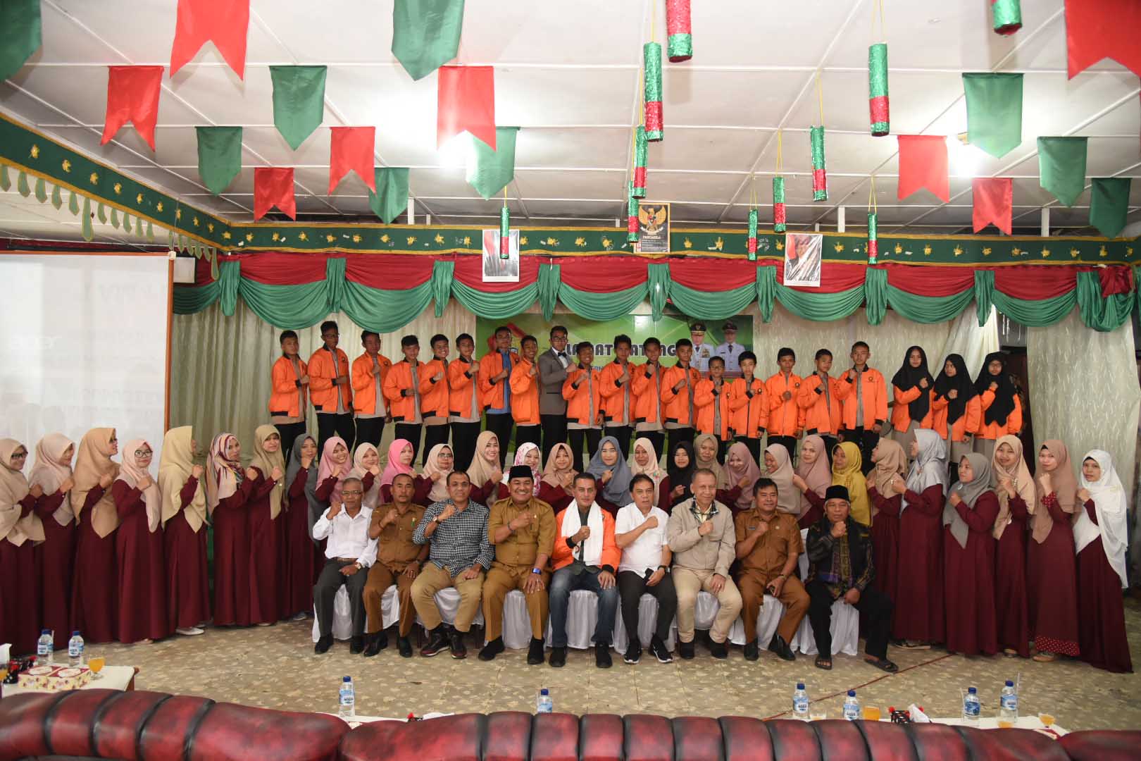 Kunjungi Pesantren Darul Mursyid Tapsel,Wagub Musa Rajekshah Diberi Gelar Warga Kehormatan