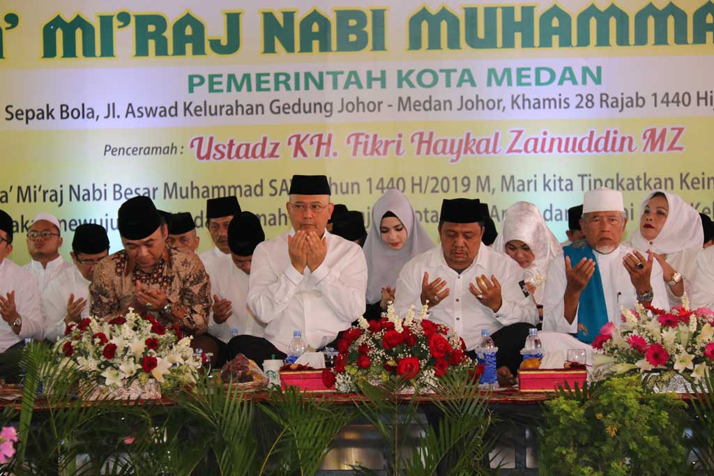 Wali Kota Bersama Ribuan Warga Hadiri Israk Miâ€™raj,Dzulmi Eldin : Jaga Kualitas Shalat