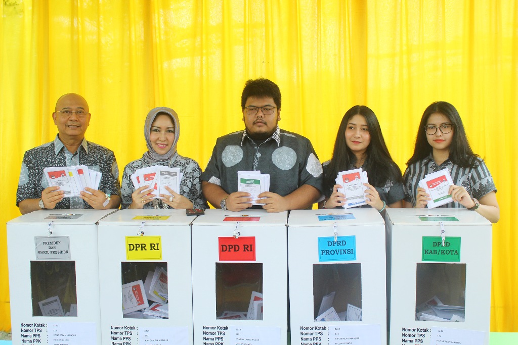 Walikota Medan Tinjau 14 TPS di 3 Kecamatan