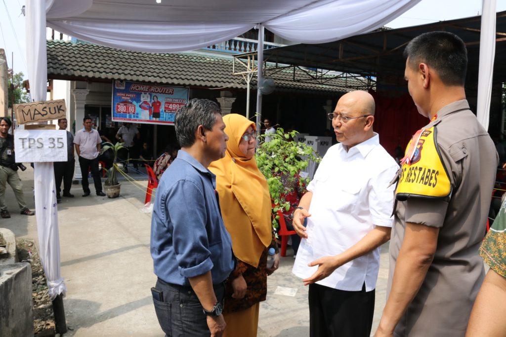 Walikota Medan Tinjau PSU di TPS 35 & 13
