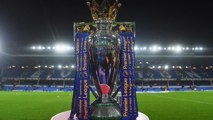 Dua Trofi untuk Premier League