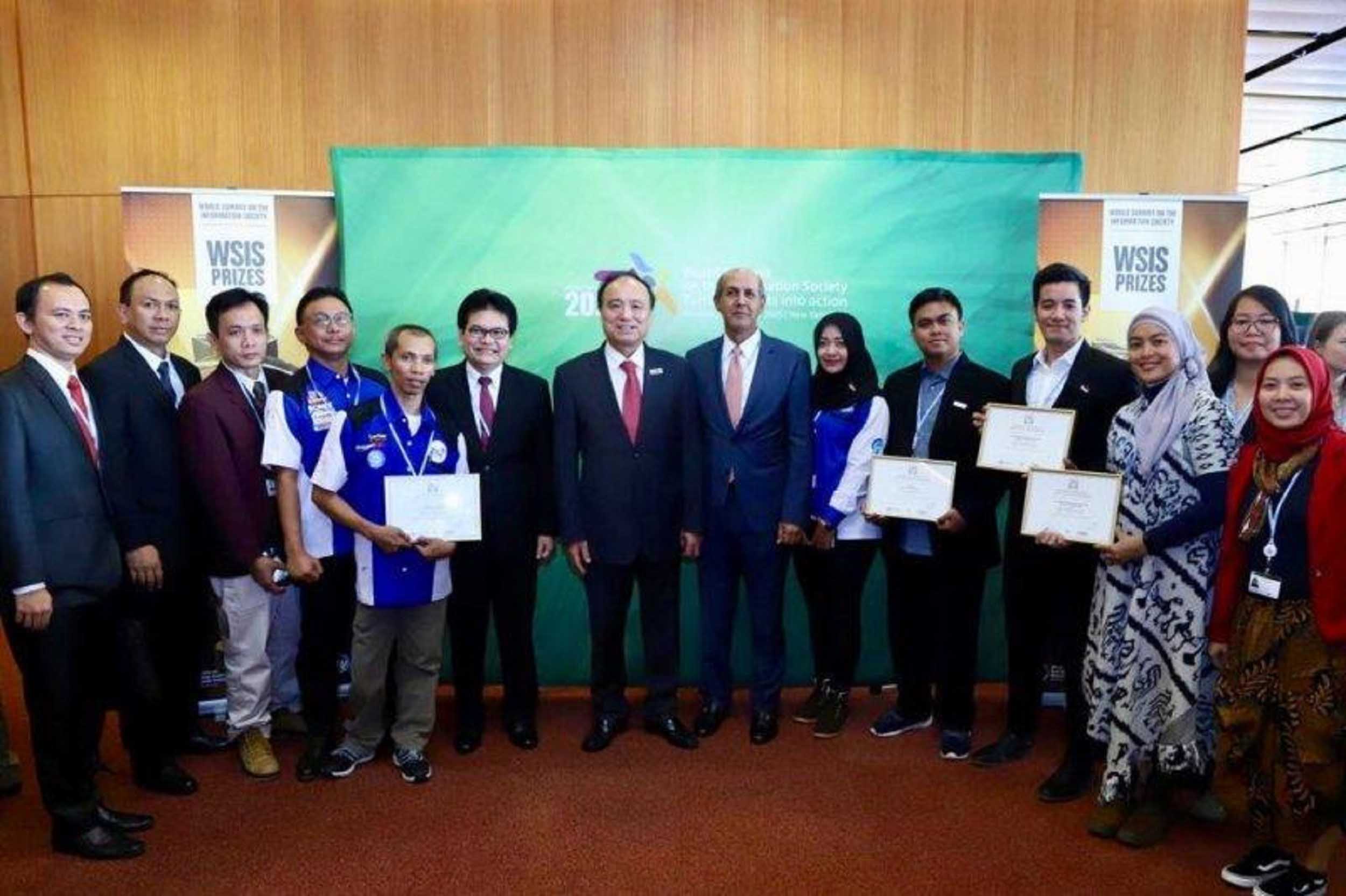 Telkomsel Menangkan Dua Gelar Champion di Swiss,Program CSR Baktiku Negeriku