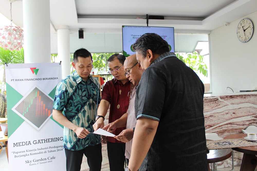 Kinerja PT Rifan Financindo Berjangka Kembali Nomor 1