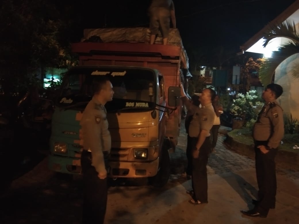 Polsek Medan Baru Kawal Pergeseran Kotak Suara Hasil Pemilu 2019