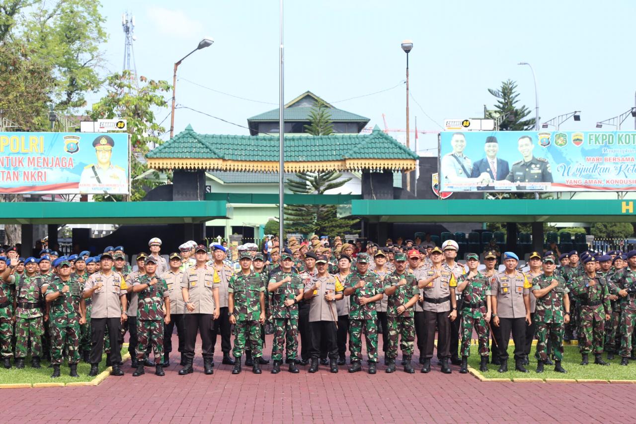 Kapolrestabes Medan dan Dandimtabes 0201/BS Pimpin Apel Gabungan Sekaligus Patroli Skala Besar