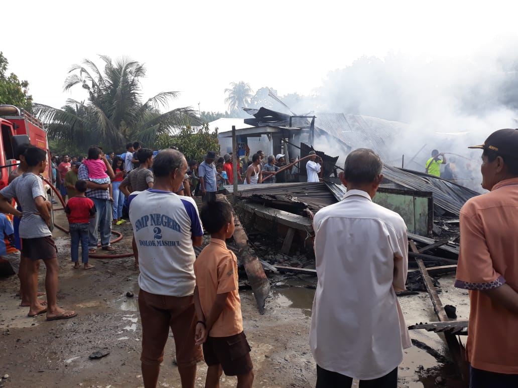 3 Unit Rumah di Dolok Masihul Ludes Terbakar