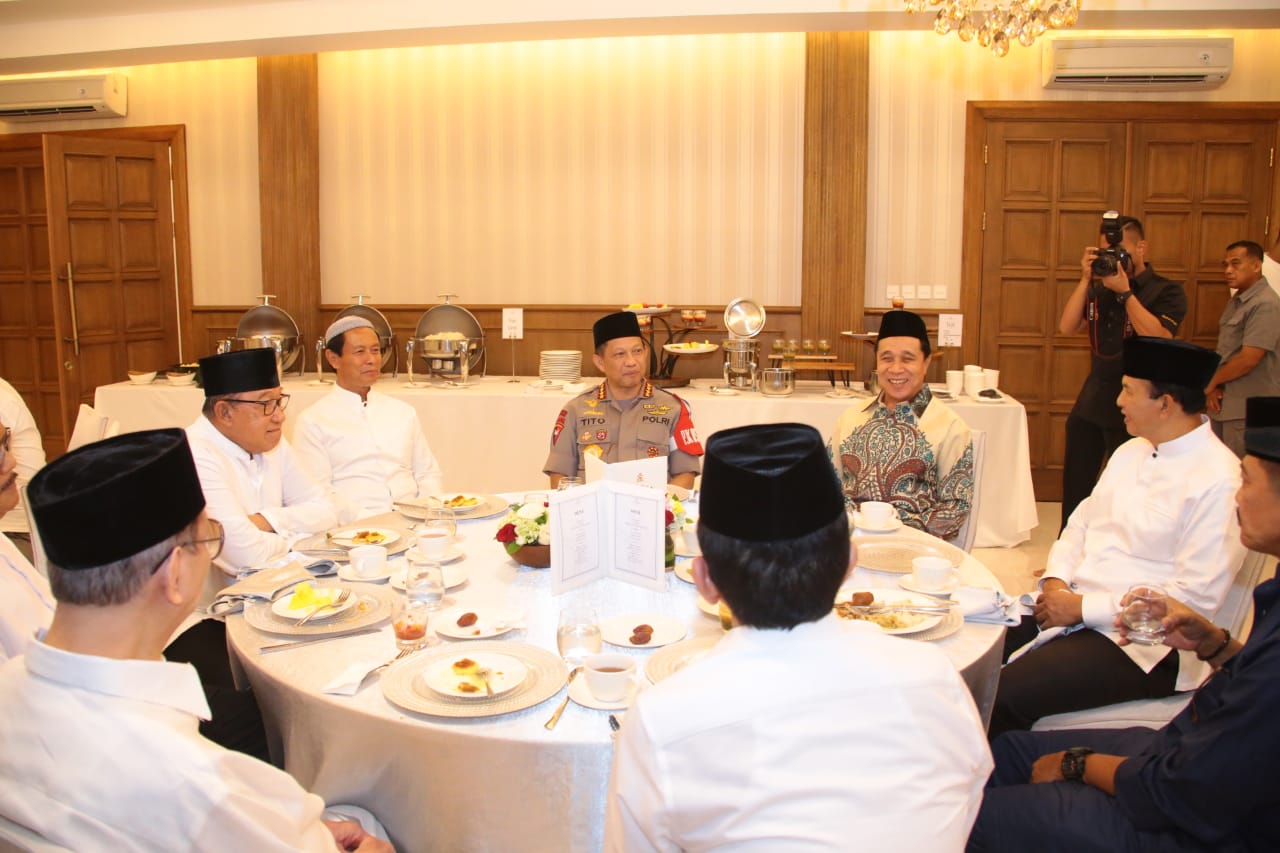 Kapolri Bersama Persatuan Keluarga Besar Purnawirawan Pori Buka Puasa Bersama