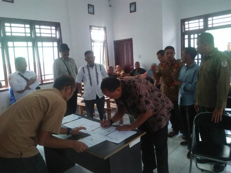 Pihak BBTNGL Bersama Kelompok Tani Tanda Tangani MoU Jaga Hutan