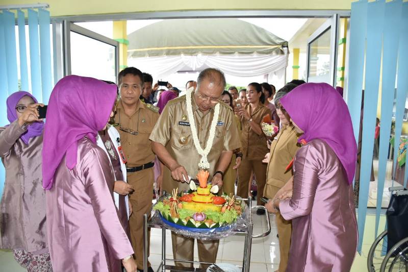 Bupati Resmikan Gedung Rawat Inap UPT Puskesmas Desa Pon