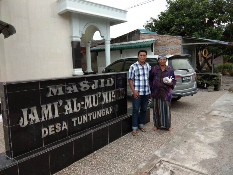 Polsek Pancur Batu Bagikan Takjil Berbuka Puasa