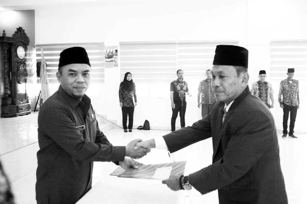 Plt. Bupati Lantik Dewan Pendidikan Kabupaten Labuhanbatu Periode 2018-2022