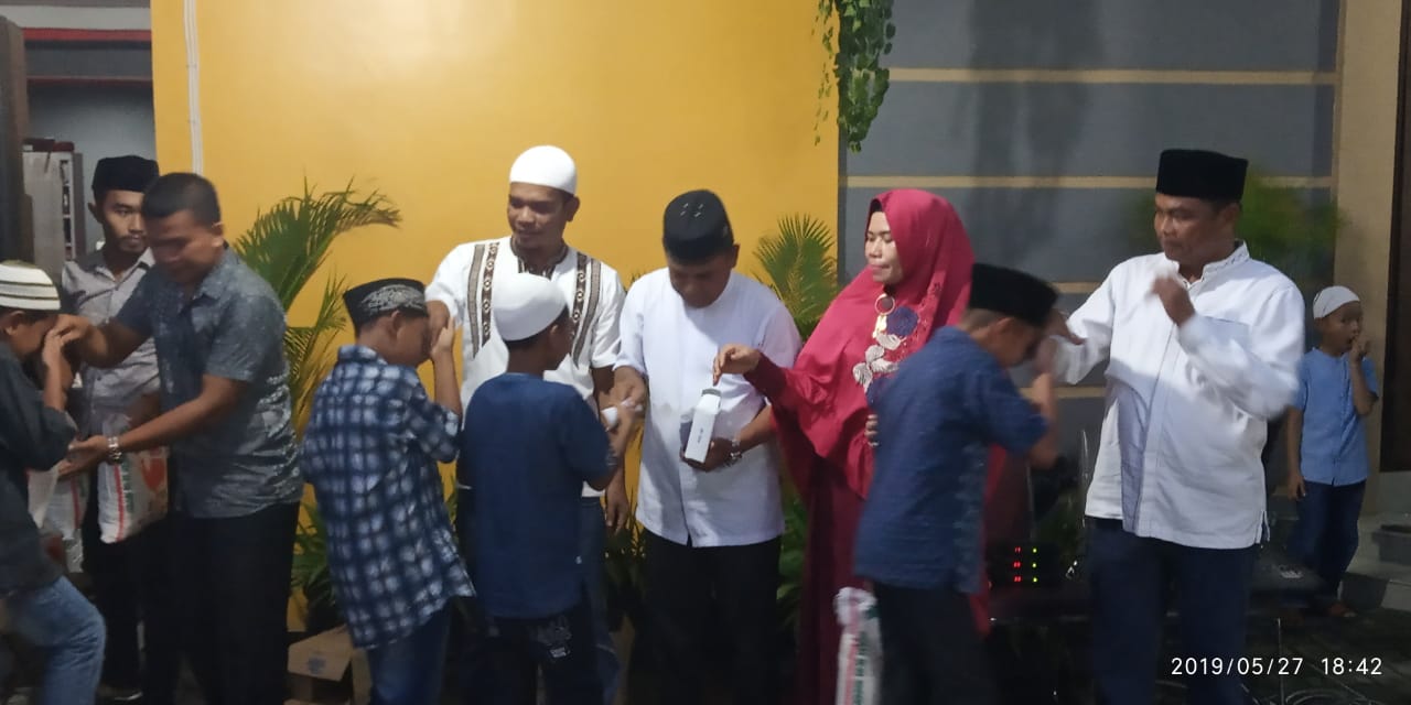 Pererat Talisilaturahmi, Wabup Darma Wijaya Buka Puasa Bersama Masyarakat Desa Firdaus