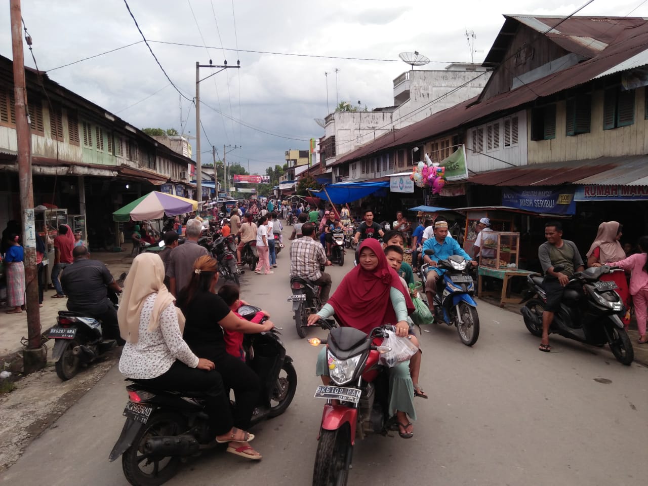 Jalan Ampera Pusat Jajanan Berbuka Puasa
