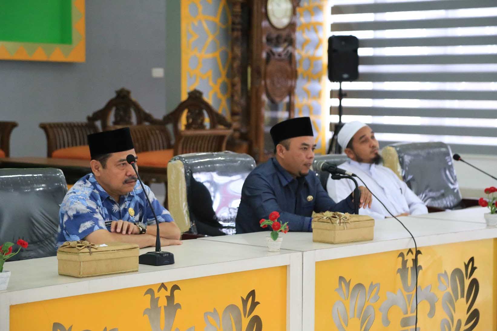 Plt Bupati Andi Suhaimi Dalimunthe ST, MT Ajak ASN Tingkatkan Ke Imanan Pada Allah SWT