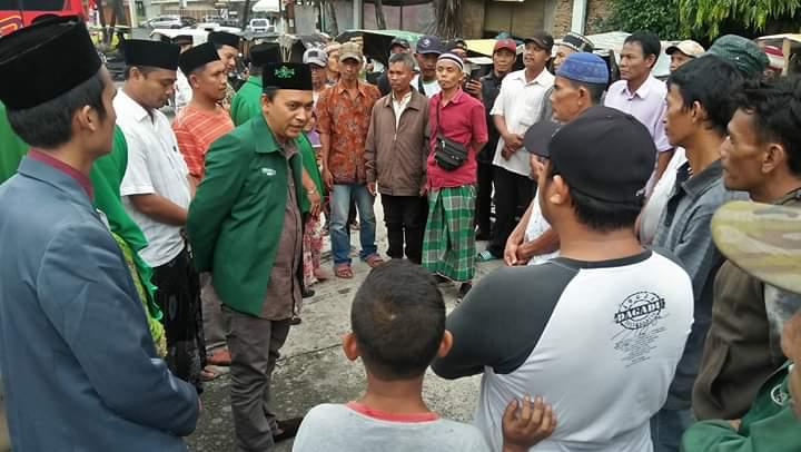 PCNU Medan Bagikan 500 Sembako Bagi Abang Becak