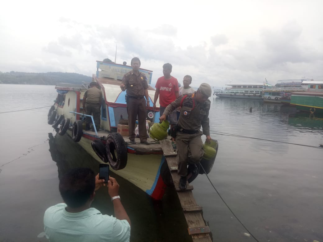 Jelang Idul Fitri, Pemkab Tobasa Pantau Pendistribusian Gas Elpigi 3 KG