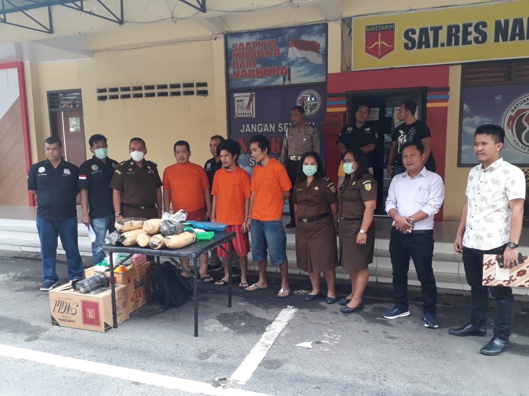 Polrestabes Medan Musnahkan 21,1 Kg Daun Ganja Hasil Pengungkapan 3 Kasus dari 3 Tersangka