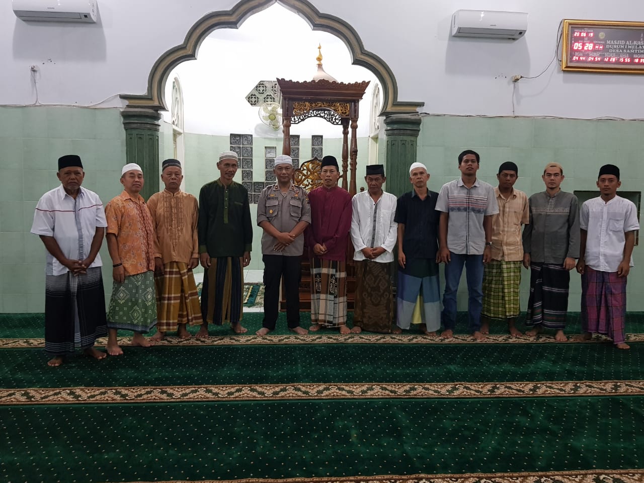 Polsek Percut Seituan Menyapa Subuh di Masjid Al-Kasim