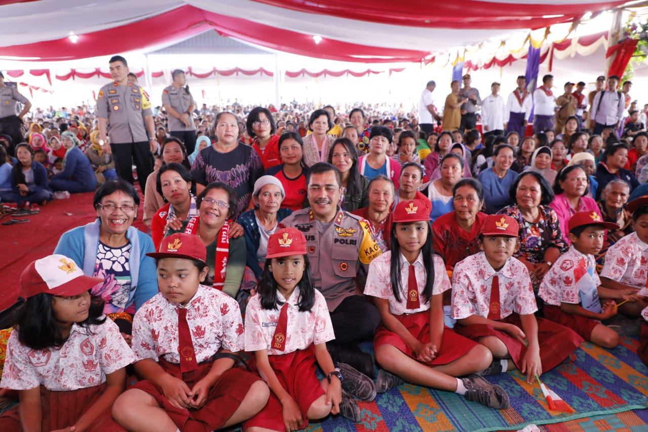 Polda Sumut Motivasi Anak Pengungsi Gunung Sinabung
