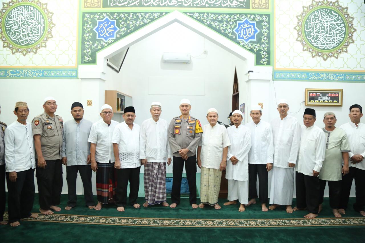 Kapolrestabes Medan Ajak Jamaah Masjid Al-Istiqomah Menebar Kebaikan