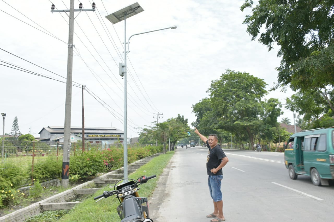 Pemkab Sergai Realisasikan Lampu Jalan Bertenaga Surya