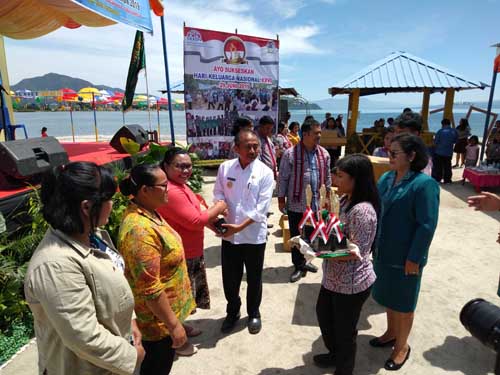Perayaan Harganas Tingkat Kabupaten Toba Samosir Sukses  Kelompok Lansia Memukau Perhatian Hadirin