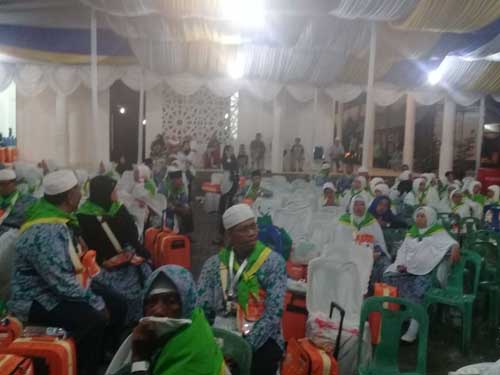 Wakil Bupati Palas Lepas Calhaj Kloter 06 ke Tanah Suci