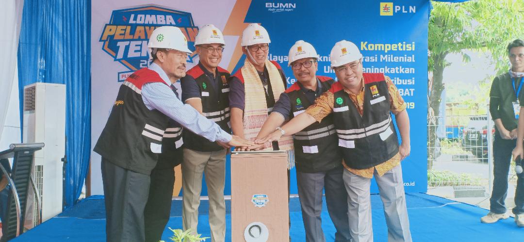 Direktur Bisnis PT PLN Regional Sumatera : Tingkatkan Kompetensi Merespon Keluhan Pelanggan