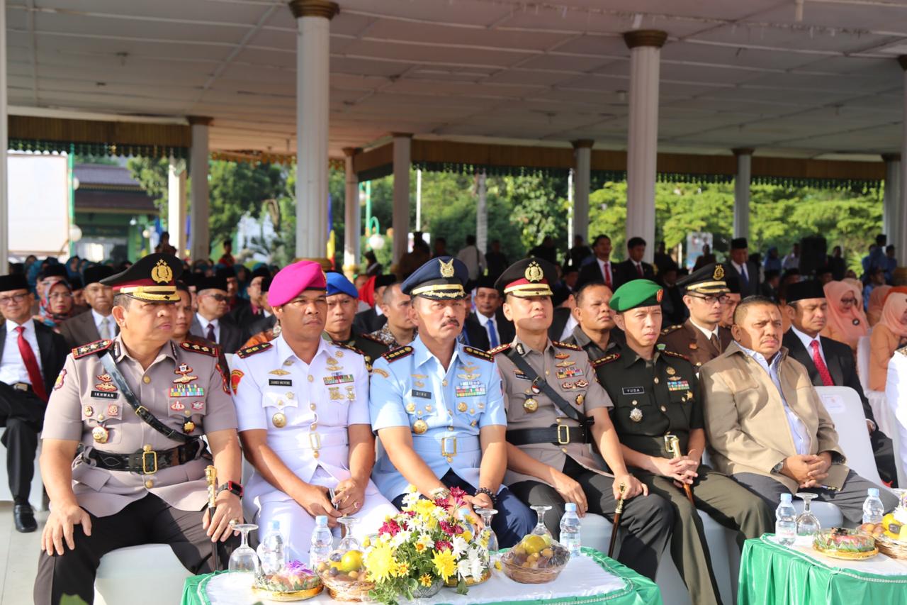 Kapolrestabes Medan Hadiri Upacara Bendera HUT Kota Medan Ke 429